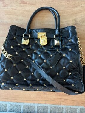 Michael Kors Large Casey Tote - Black Quilted with Gold Hardware